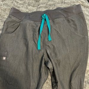 Kade cargo scrub bottoms